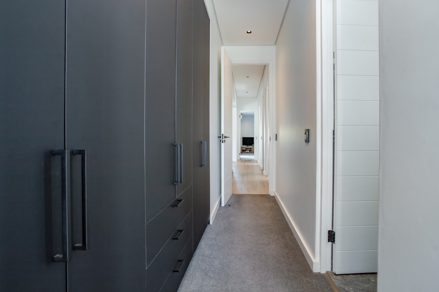 5 Bedroom Property for Sale in Val De Vie Estate Western Cape